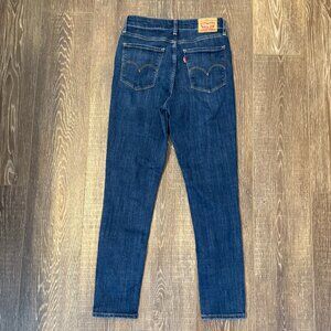 Levi’s 721 High Rise Skinny Jeans – Size 28